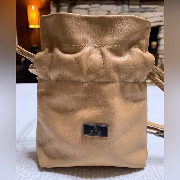 Gucci mini drawstring bucket bag - Picture 2 of 14